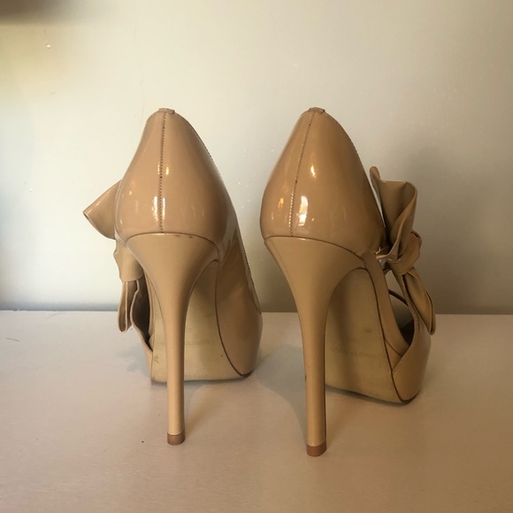Steve Madden Bow Tie Nude Heels - Picture 4 of 5